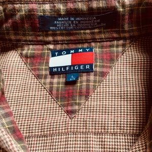 Vintage Tommy Hilfiger Button Up!